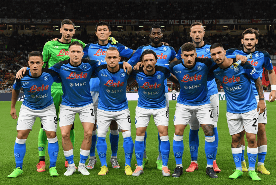 雷速-国际比赛日欧冠焦点战；那不勒斯篮板制胜；悬念犹存；身体对抗强度拉满(那不勒斯十大球星)