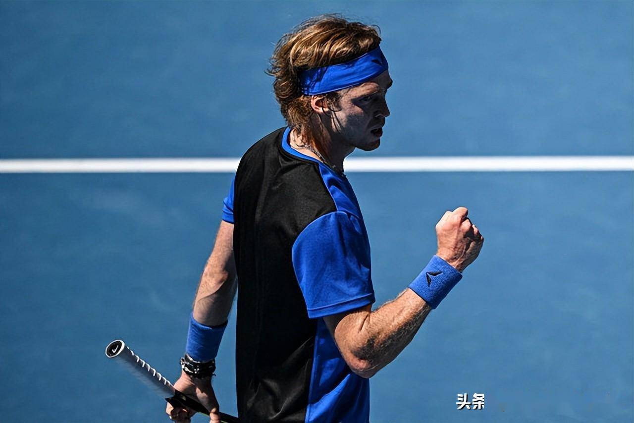 雷速直播-包含蒂姆回归赛场，问鼎冠军首场状态亮眼，加拿大队观众沸腾！的词条