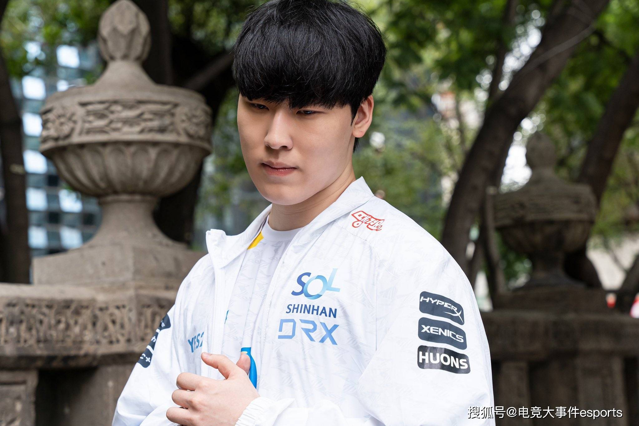 雷速直播-关于萨拉赫在RNG比赛中突破纪录，出色防守引发热议！的信息